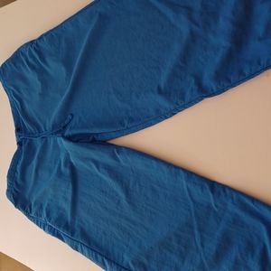 L.L. Bean women's medium capri blue supplex polyester blend drawstring pants